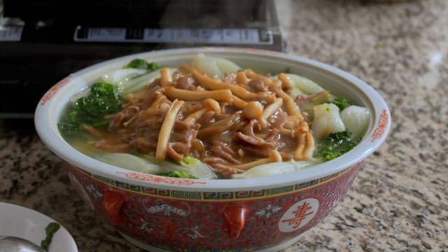 Mastery Recipe - Preserved Mustard and Shredded Meat Rice Vermicelli Soup